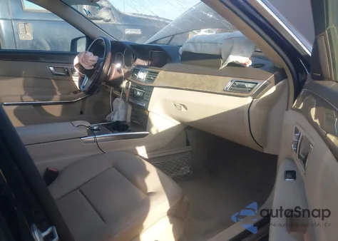 2014 Mercedes-Benz E 350 z USA, uszkodzony, nr VIN WDDHF5KBXEA786748